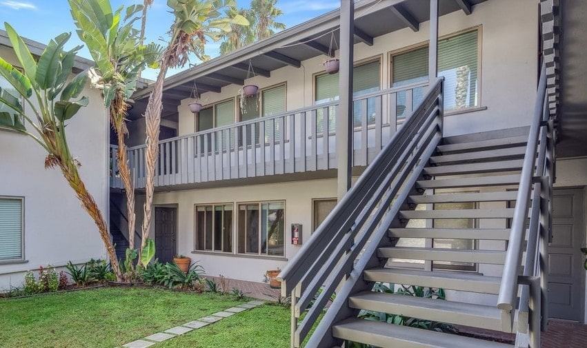 La Brea Apartments - Photo 3 of 6