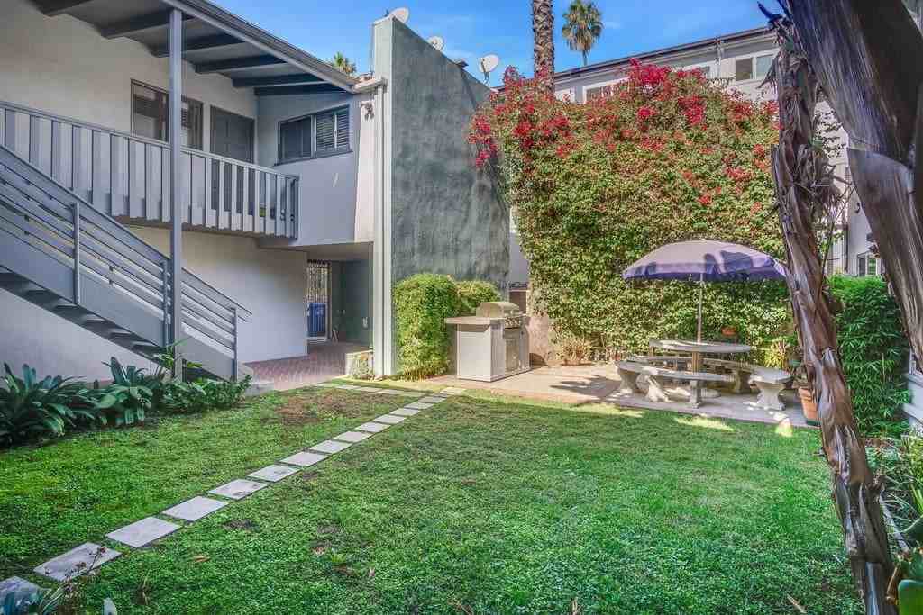 La Brea Apartments - Photo 5 of 6