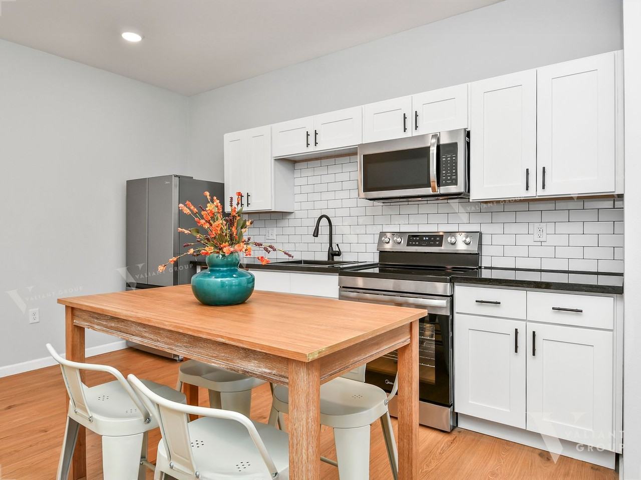 The Knoll - Photo 2 of 37