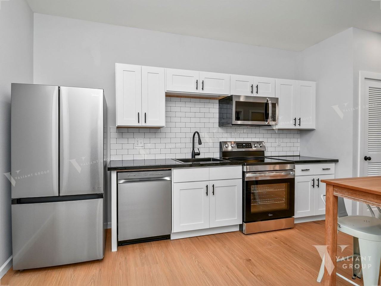 The Knoll - Photo 5 of 37