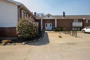 featured image of 202 W Ash St