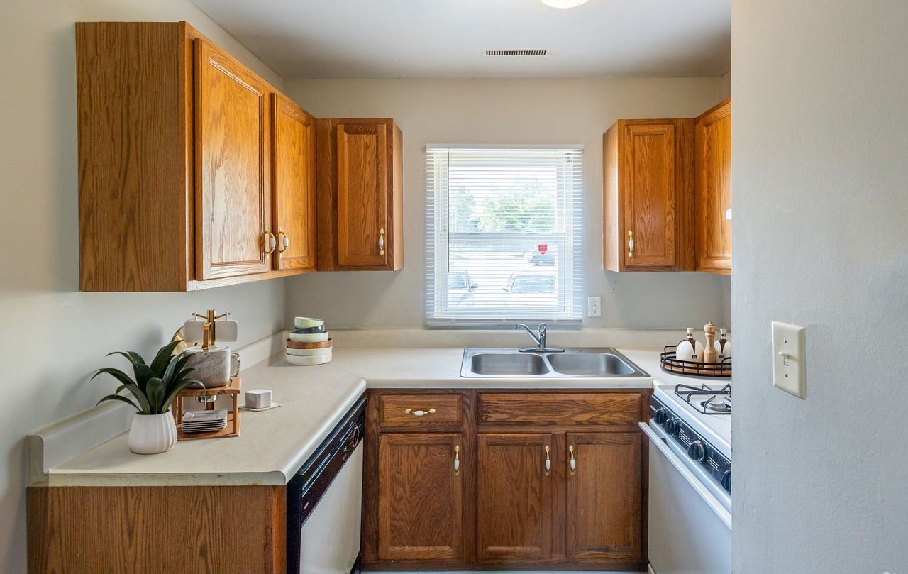 River Pointe - Photo 6 of 11