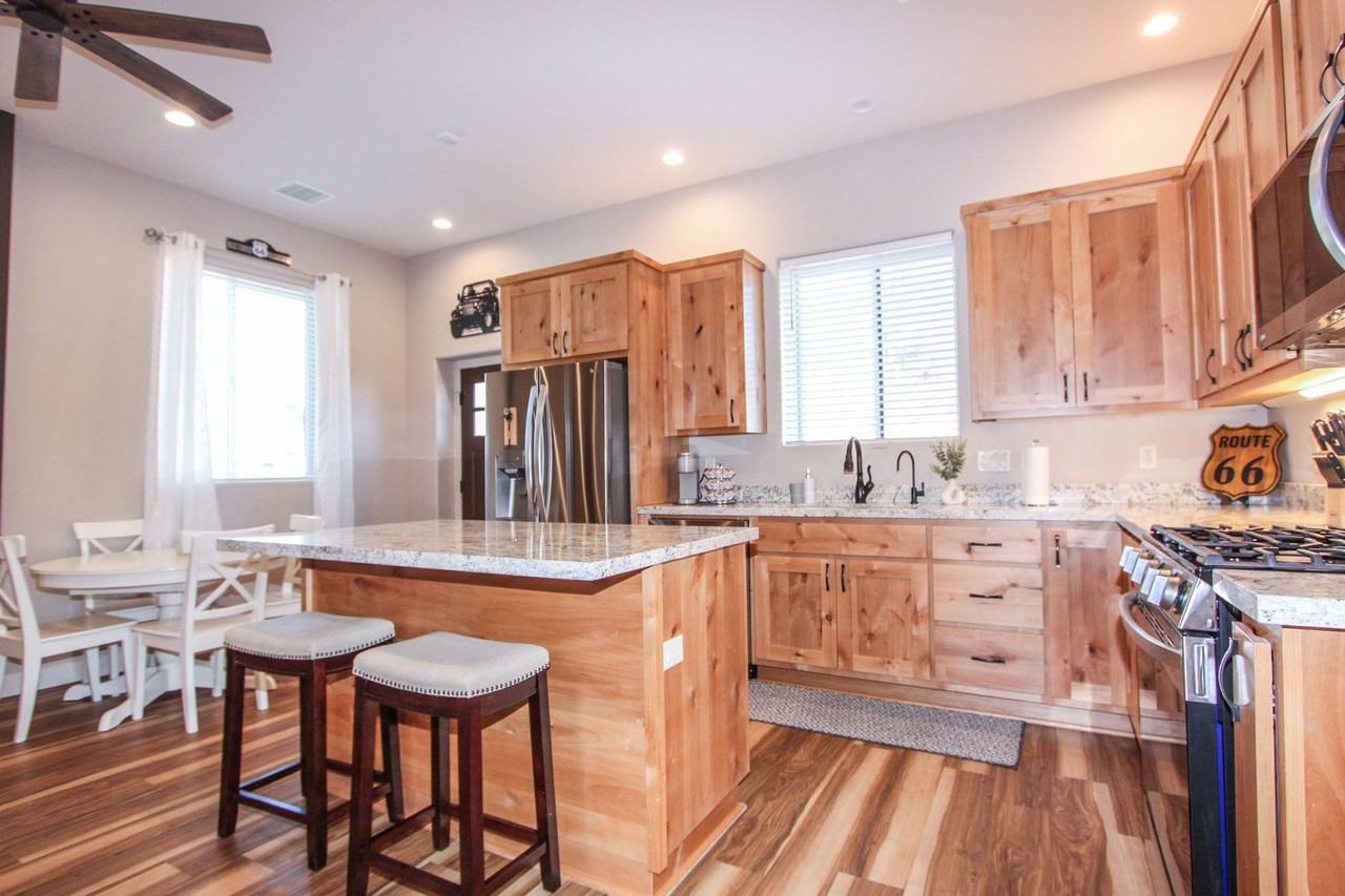 711 White Spar Rd - Photo 5 of 10