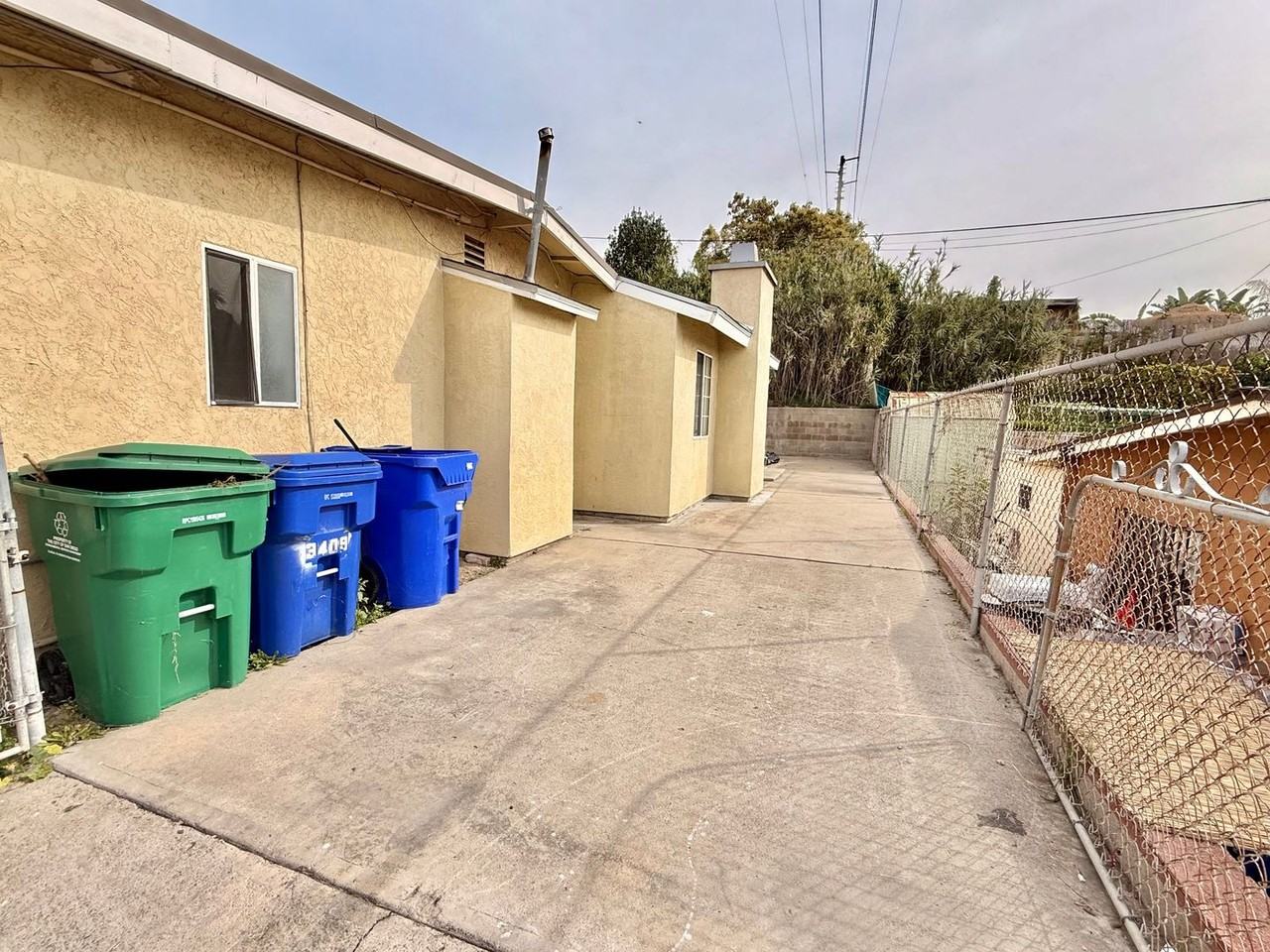 3409 Winlow St - Photo 4 of 27