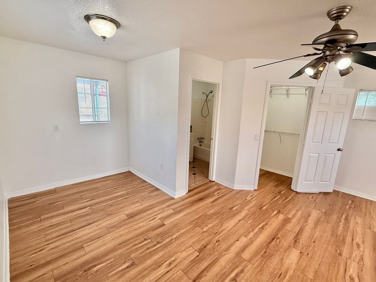 3409 Winlow St - Photo 7 of 27
