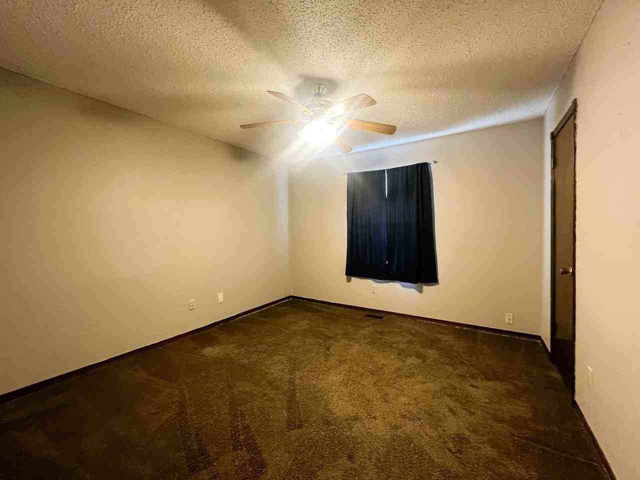 1601 E Boyd St - Photo 3 of 28