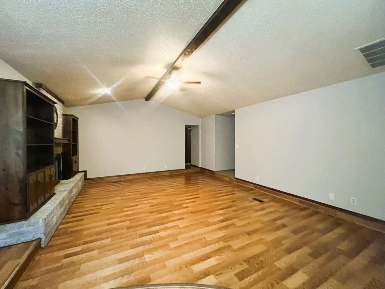 1601 E Boyd St - Photo 7 of 28