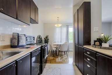 600 Kingston Road - Photo 3 of 15