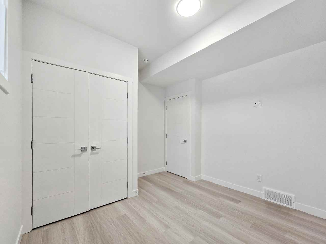 6123 33 Ave Nw - Photo 6 of 22