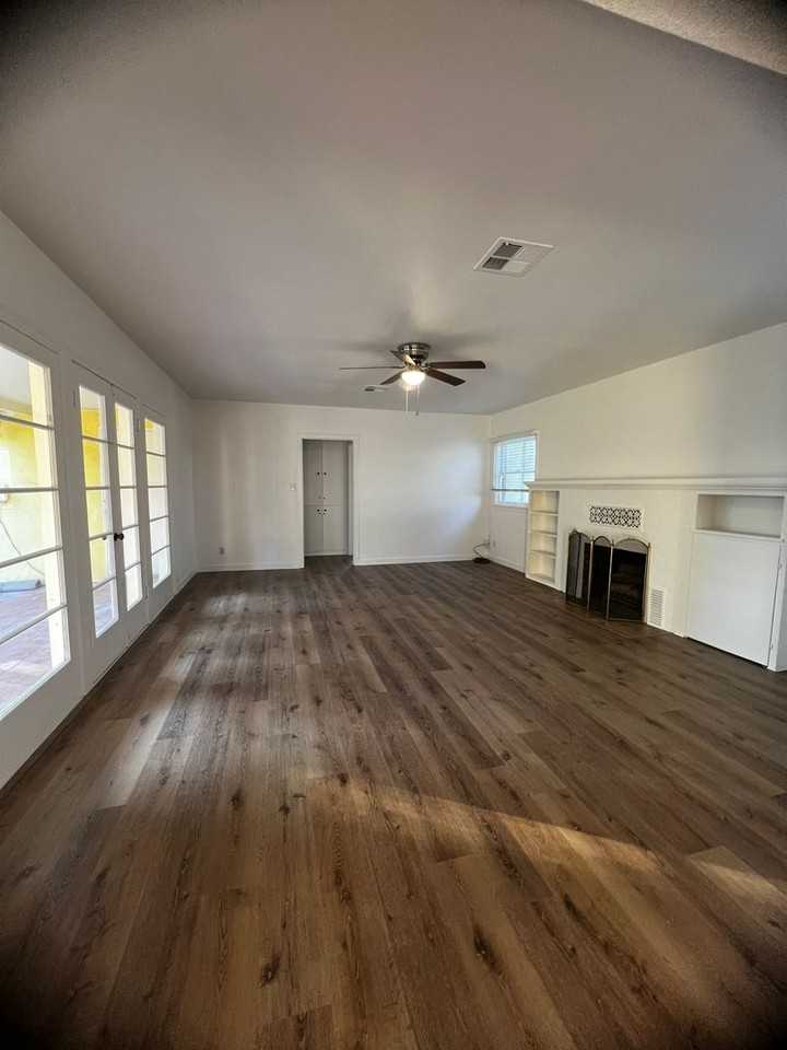 800 N West St - Photo 2 of 17