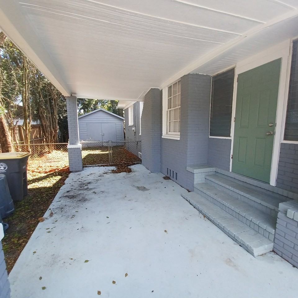 612 E 59th St - Photo 4 of 26