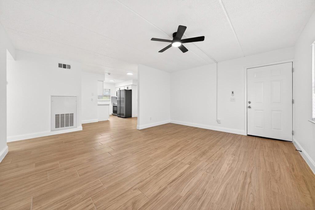 1400 Eudora Rd - Photo 3 of 20