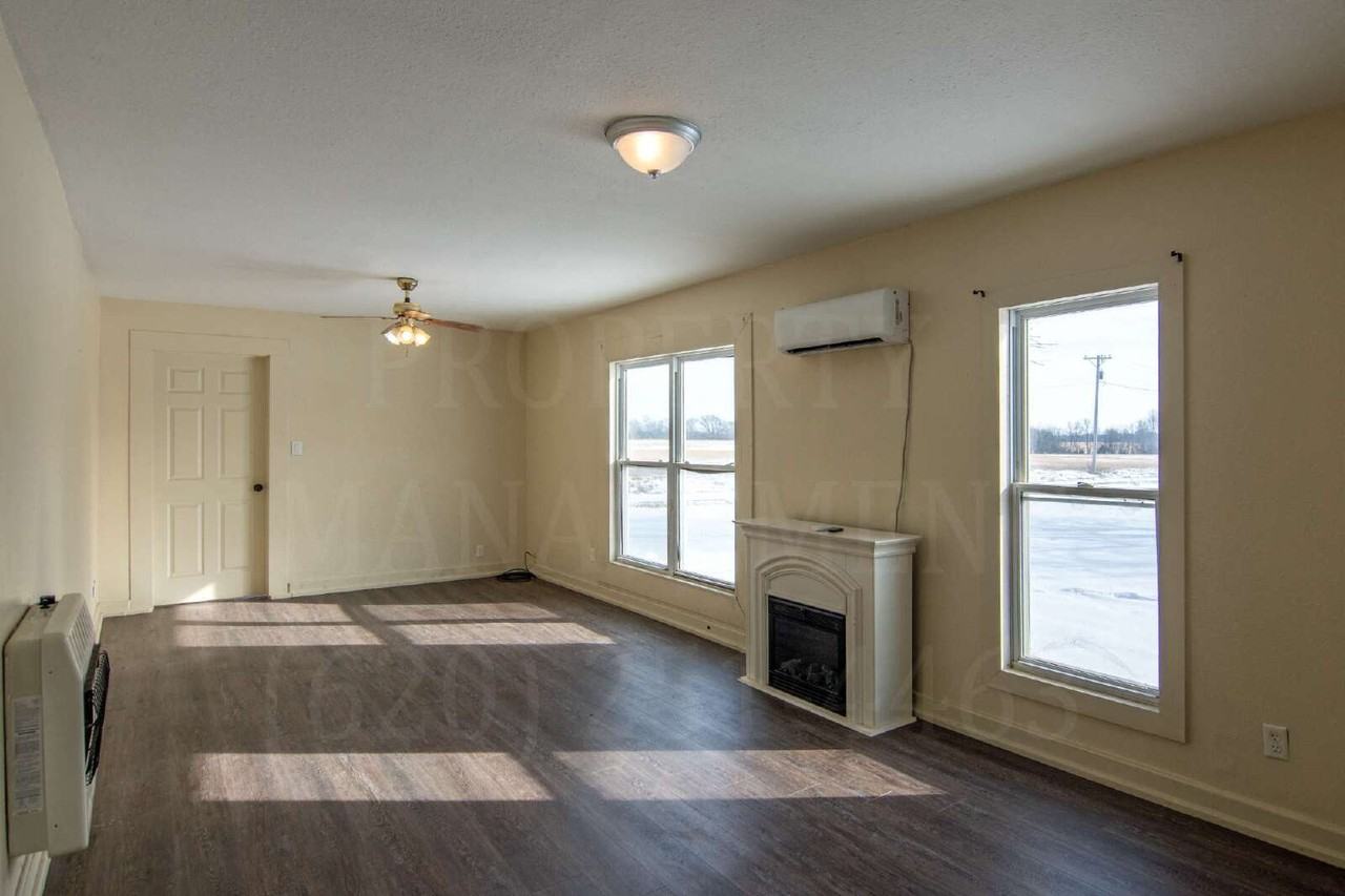 2041 County Road 5300 - Photo 2 of 20