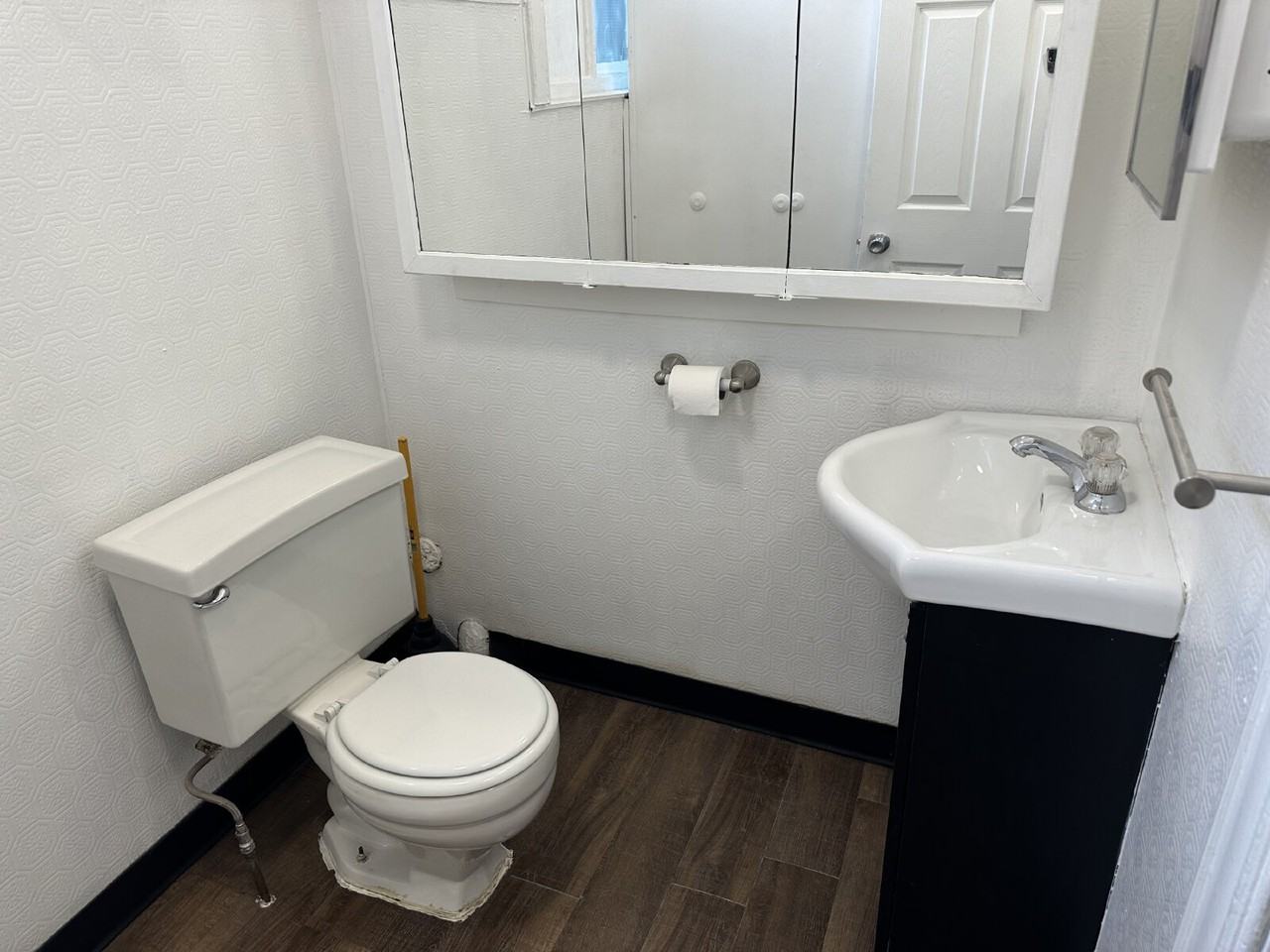 115 E 3rd St - Photo 7 of 7