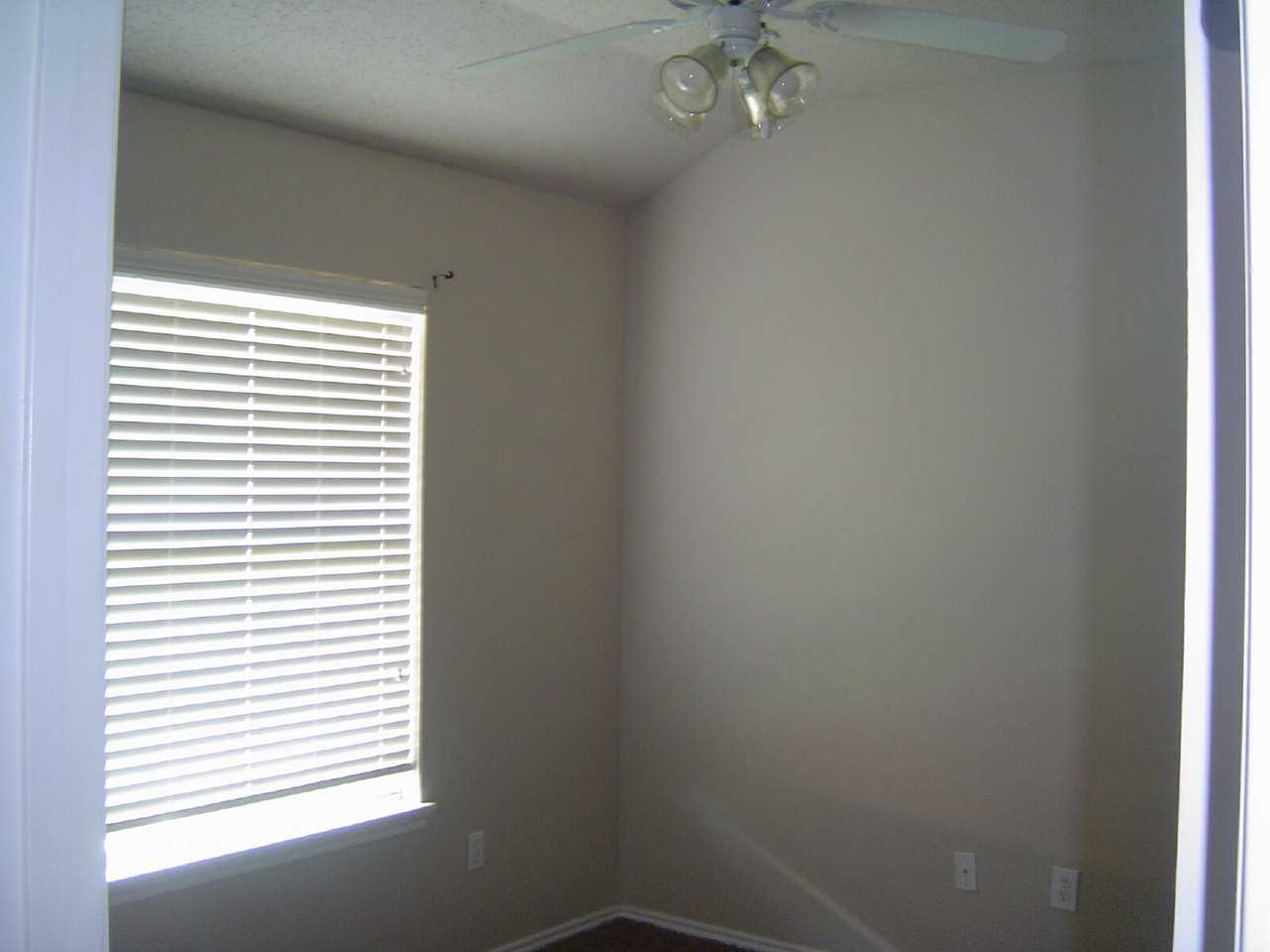 6542 86th St - Photo 5 of 13