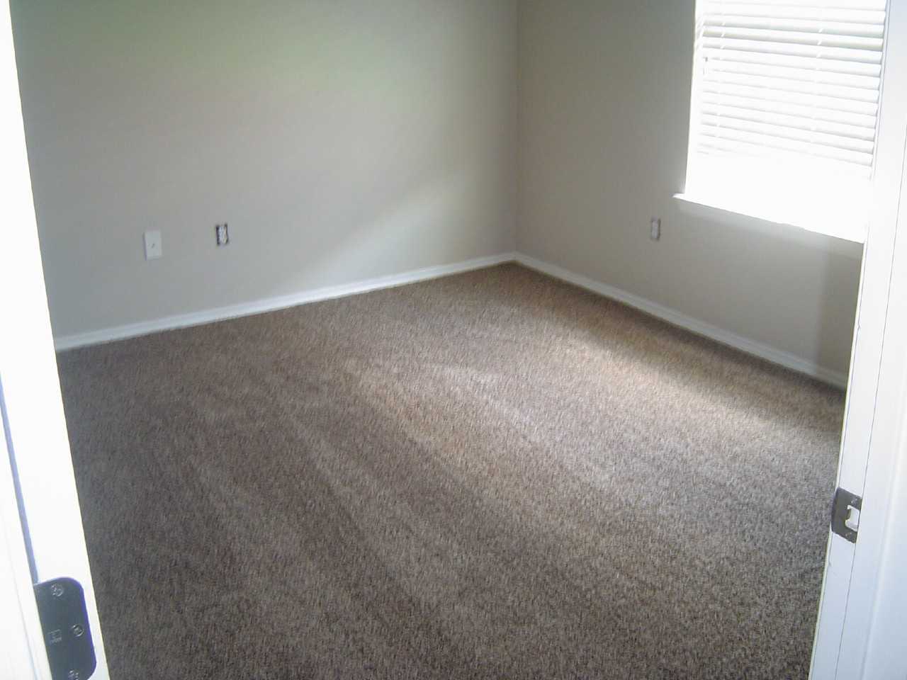 6542 86th St - Photo 7 of 13