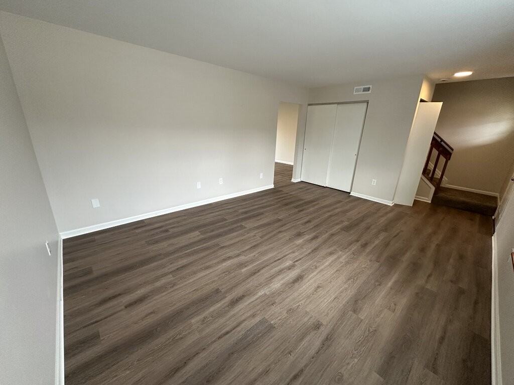 2301 Old State Route 32 Apt B - Photo 3 of 14