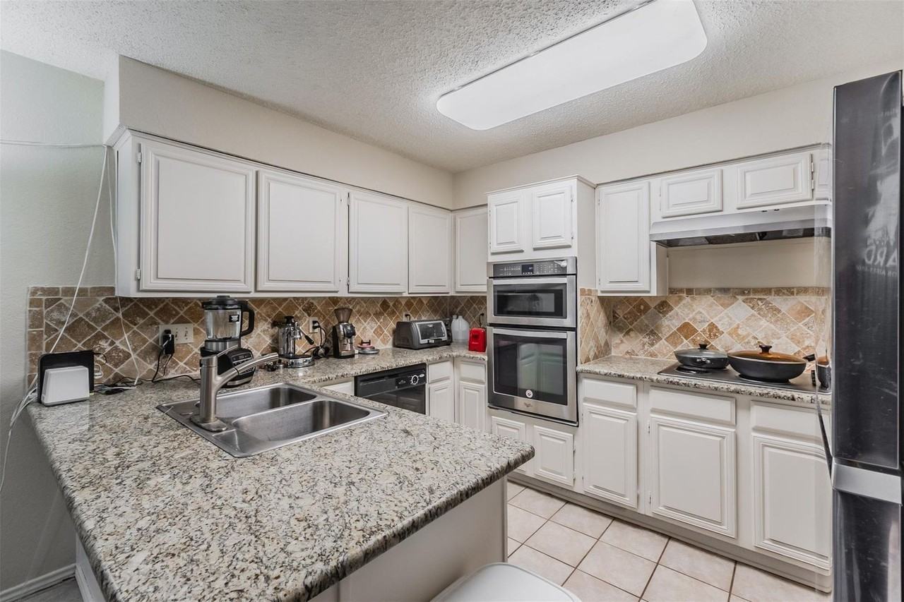 3912 Saint Christopher Ln - Photo 5 of 12