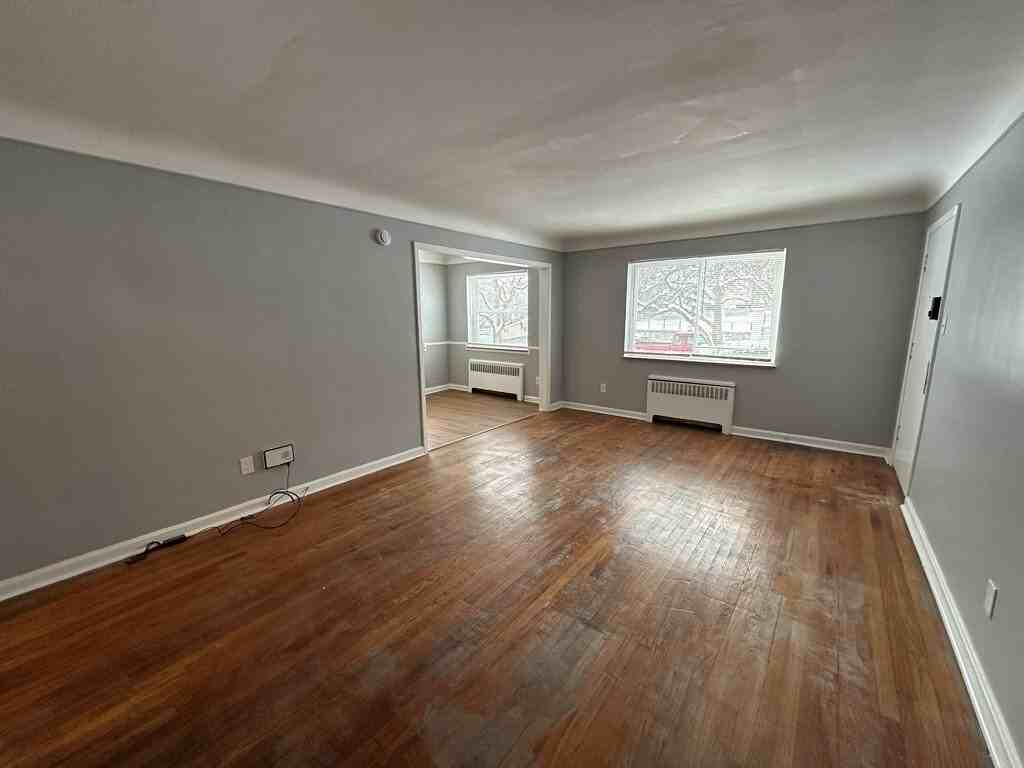 5929 Oakwood Ave Apt 1 - Photo 3 of 11