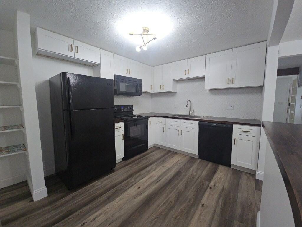 2877 Mossy Brink Ct - Photo 2 of 25