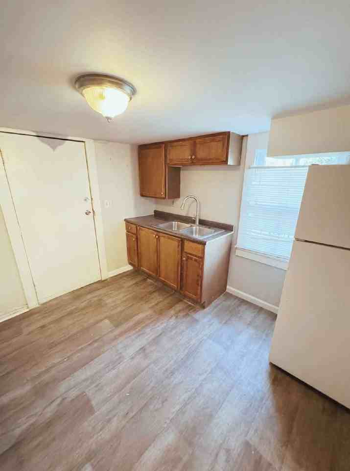 738 Liberty St #730 - Photo 3 of 20