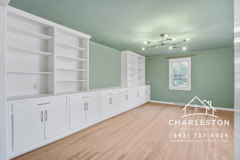 1248 Winchester Dr - Photo 4 of 32