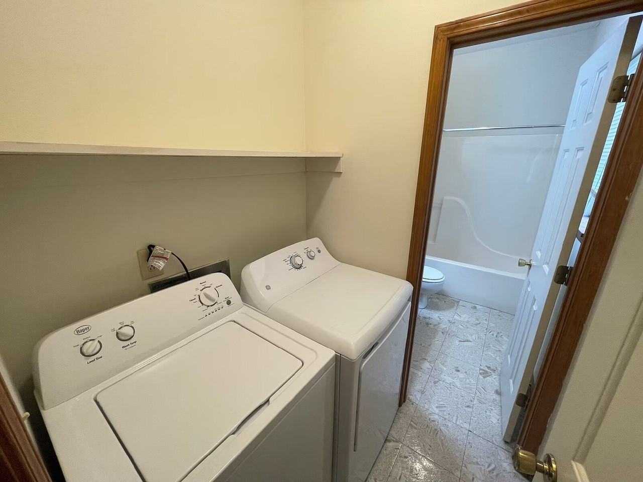 200 N Montgomery St Apt 10 - Photo 5 of 7