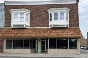 featured image of 215 E Graham St