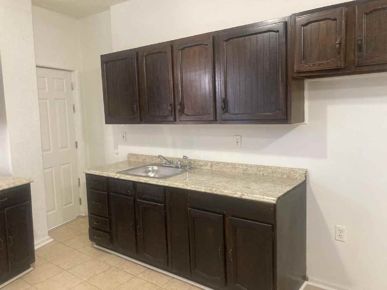 2671 Saint Benedict St - Photo 4 of 8