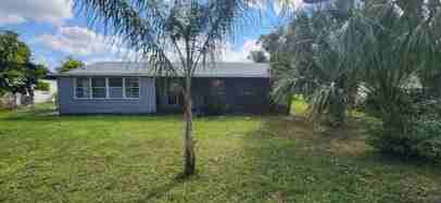 3060 Avon Ln - Photo 3 of 26