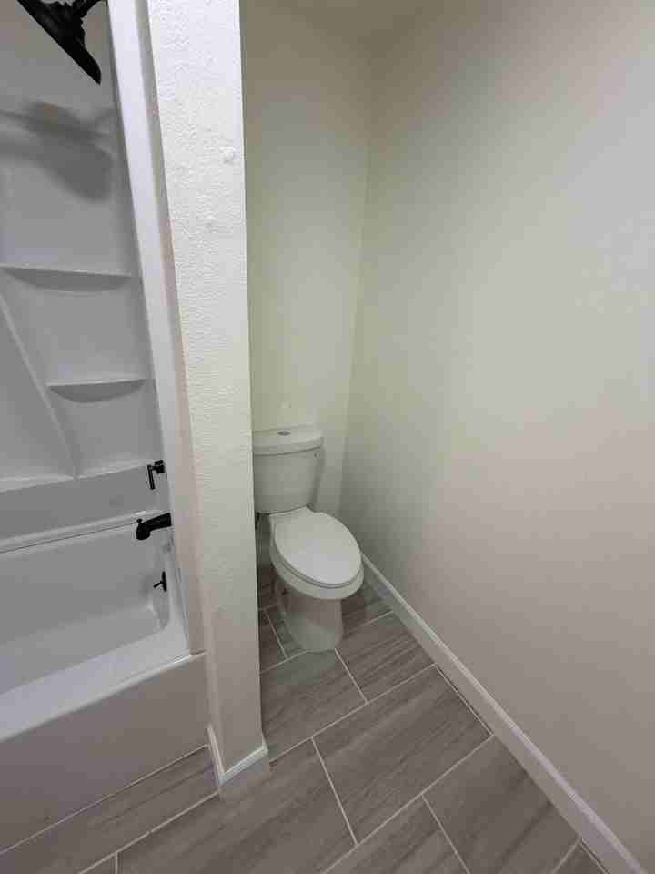 2205 Westholme Blvd #B - Photo 5 of 12