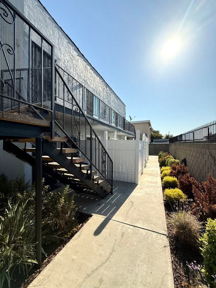 Ramona Apartments - Photo 2 of 2