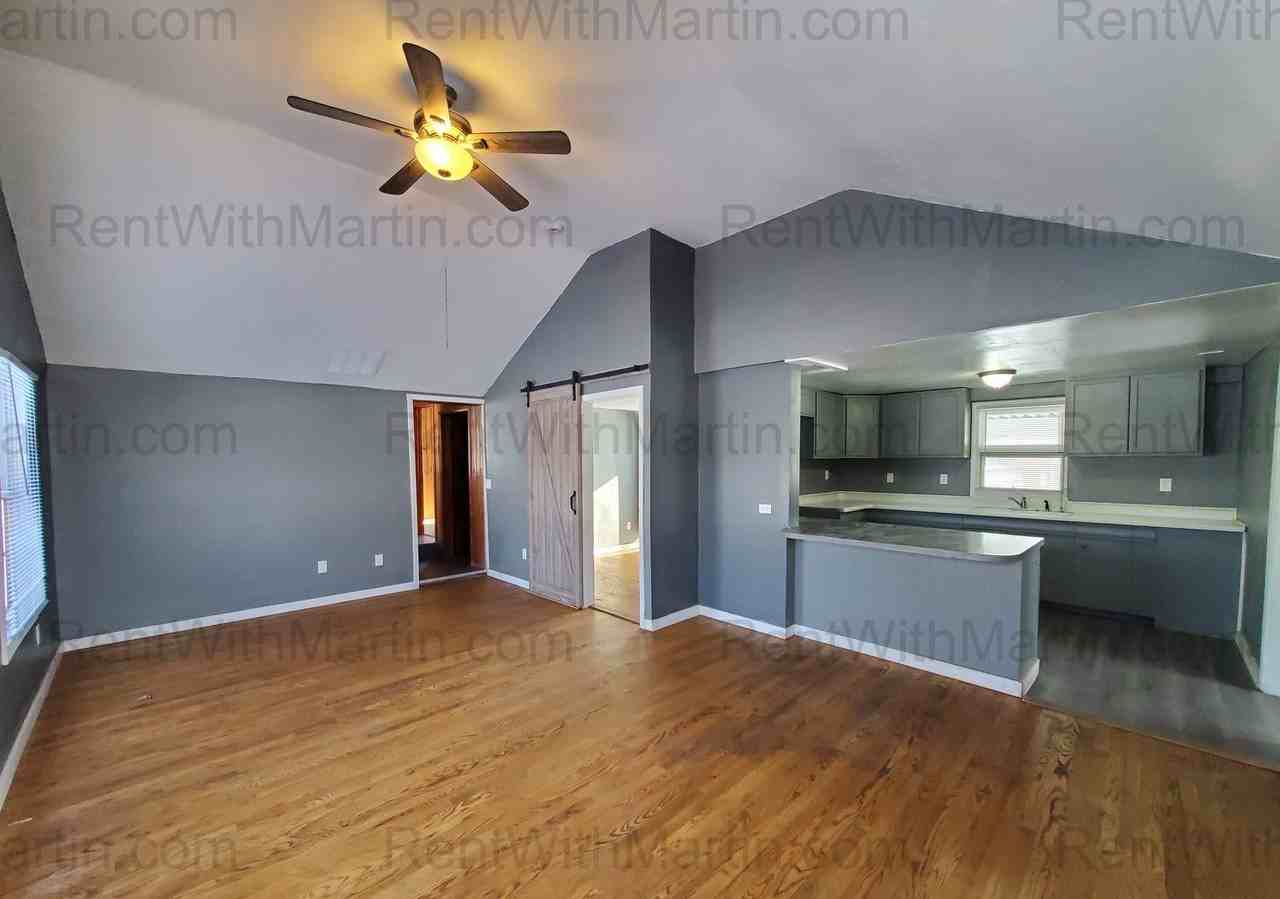 812 E End Ave - Photo 4 of 14