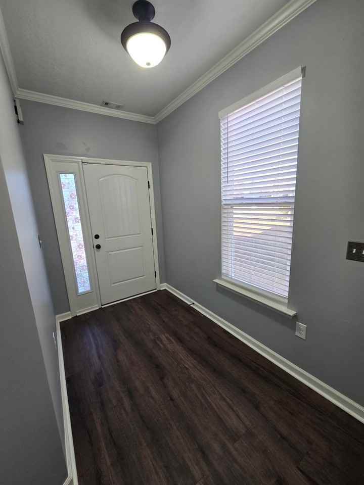 3222 Alexandria Dr - Photo 3 of 18