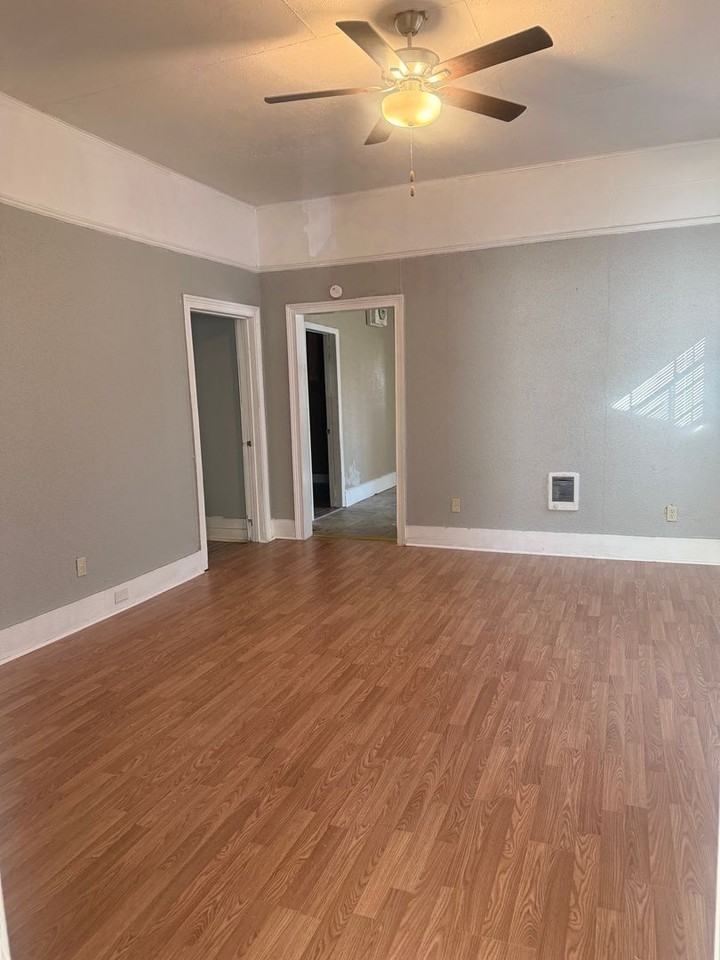 16 Paxton Dr - Photo 3 of 14