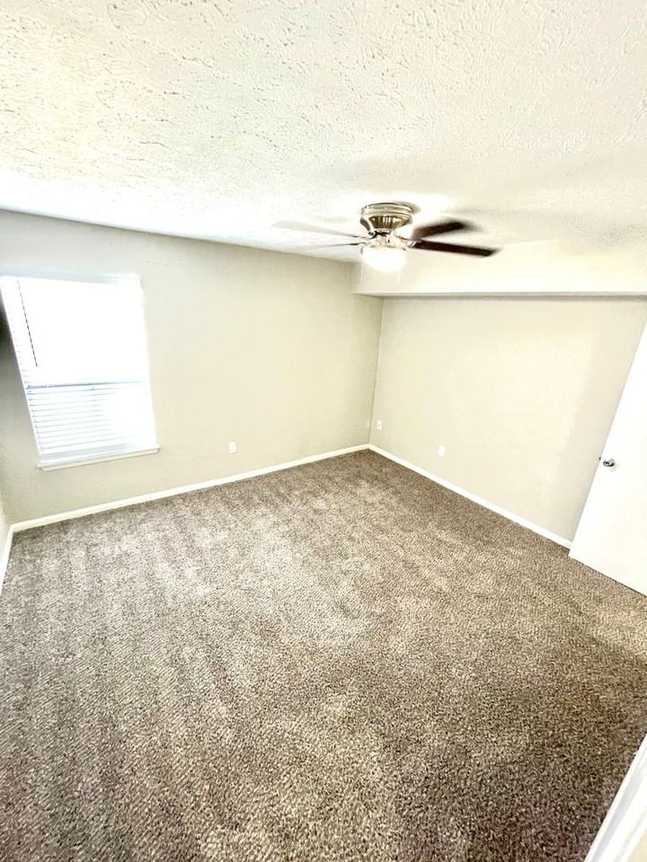 Aventine Apartments - Photo 4 of 30