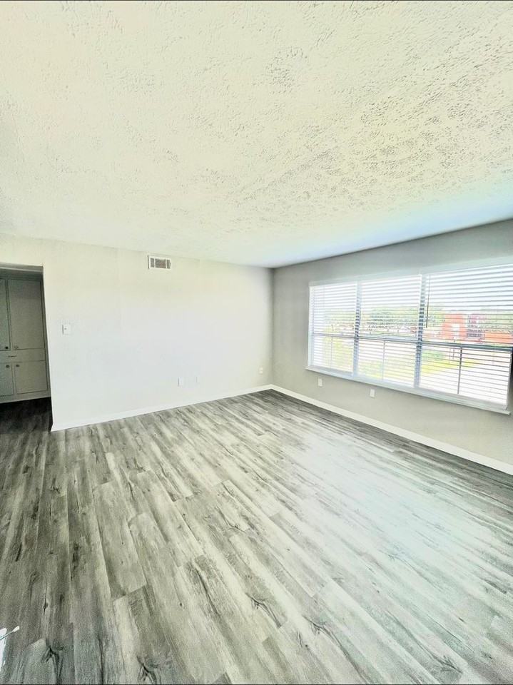 Aventine Apartments - Photo 6 of 30