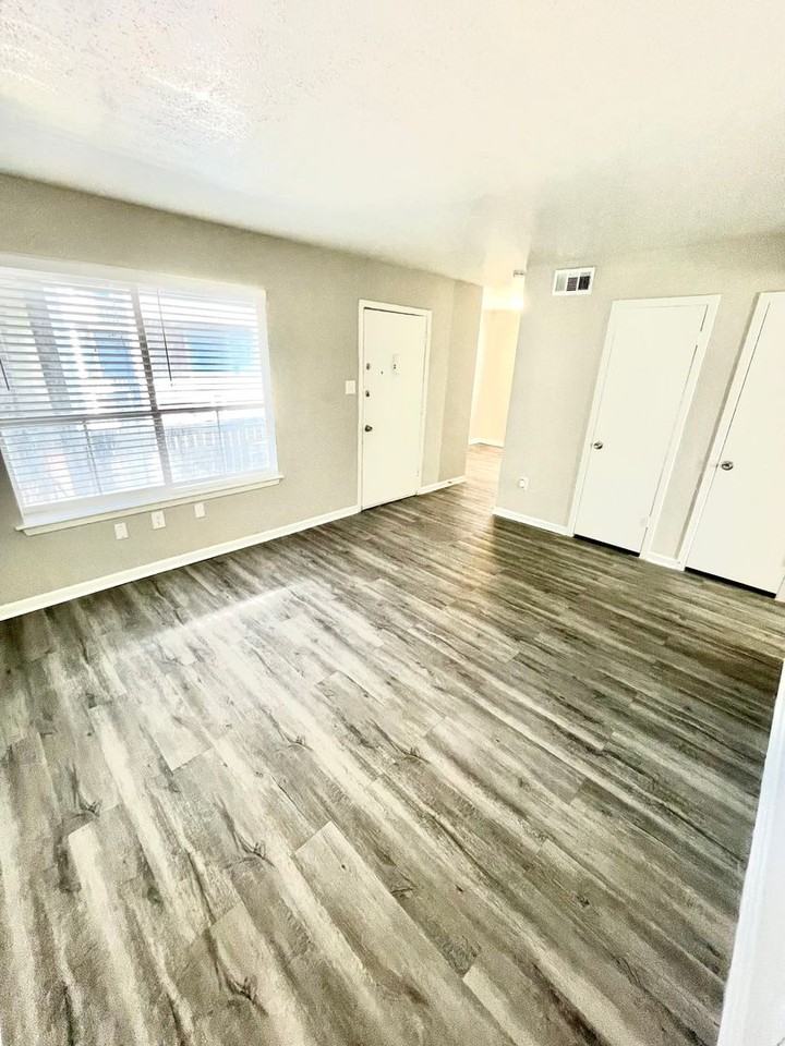 Aventine Apartments - Photo 2 of 30