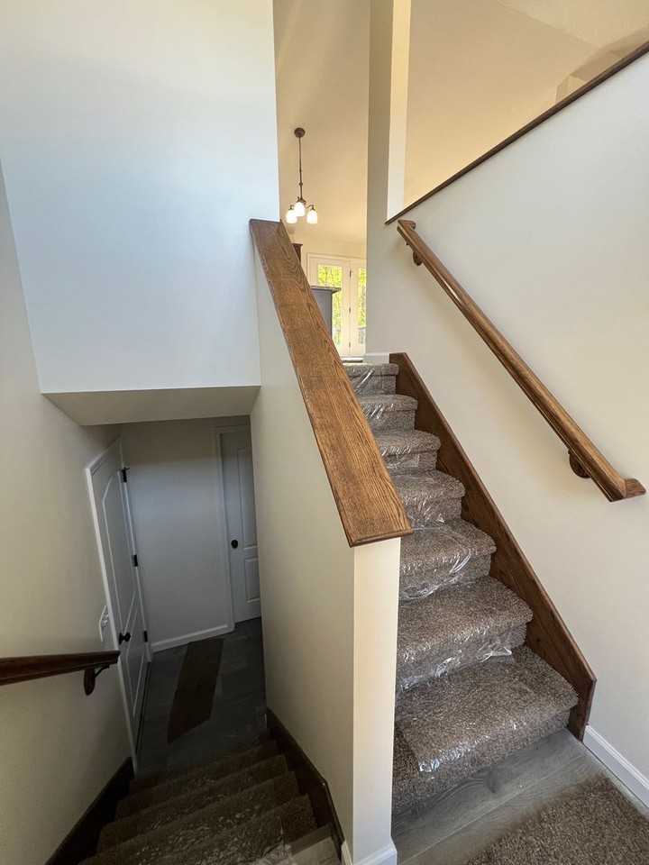 919 Foster Ct - Photo 4 of 20