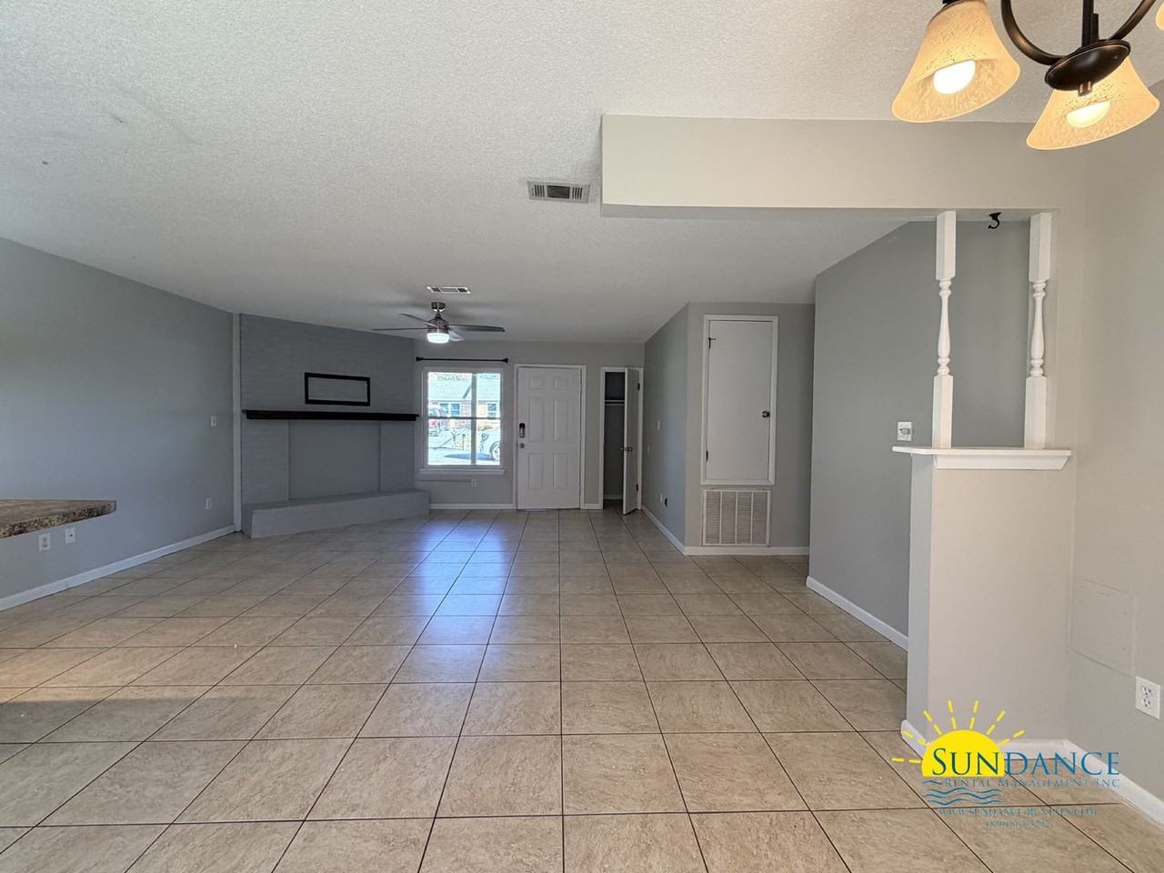 411 Fleetwood Dr - Photo 4 of 34