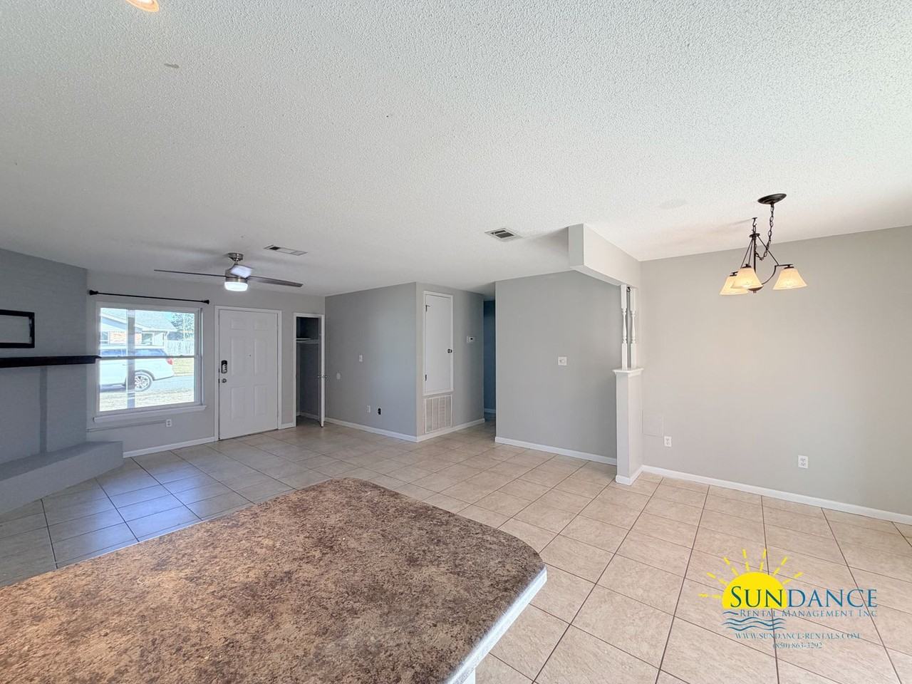 411 Fleetwood Dr - Photo 6 of 34