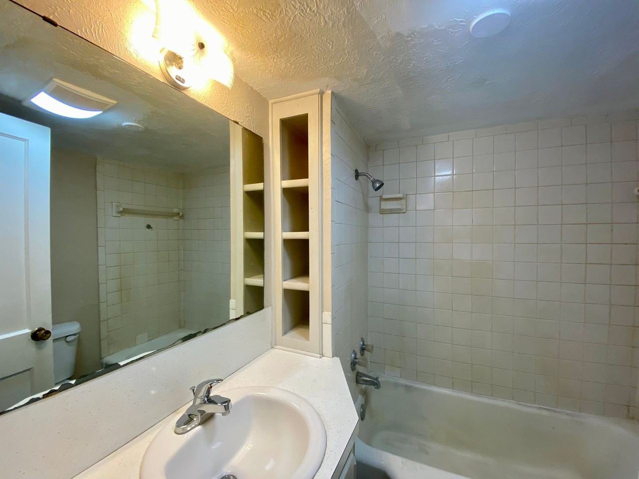 1822 1822 N 2nd 1/2 - Photo 5 of 6