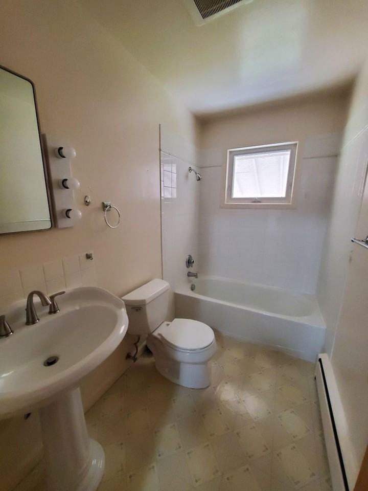 1423/1425 W. Glass Ave. - Photo 7 of 13