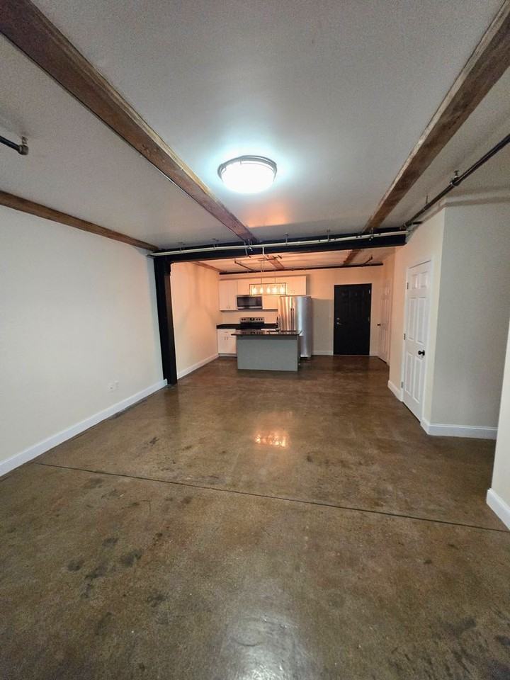 548 Roosevelt Avenue - Photo 4 of 24