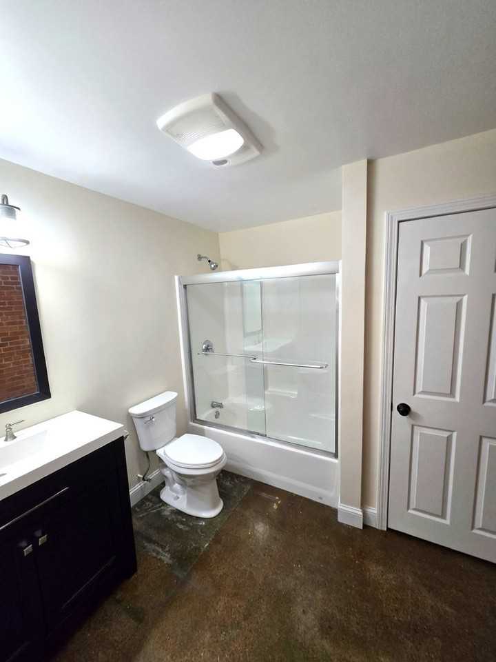 548 Roosevelt Avenue - Photo 7 of 24