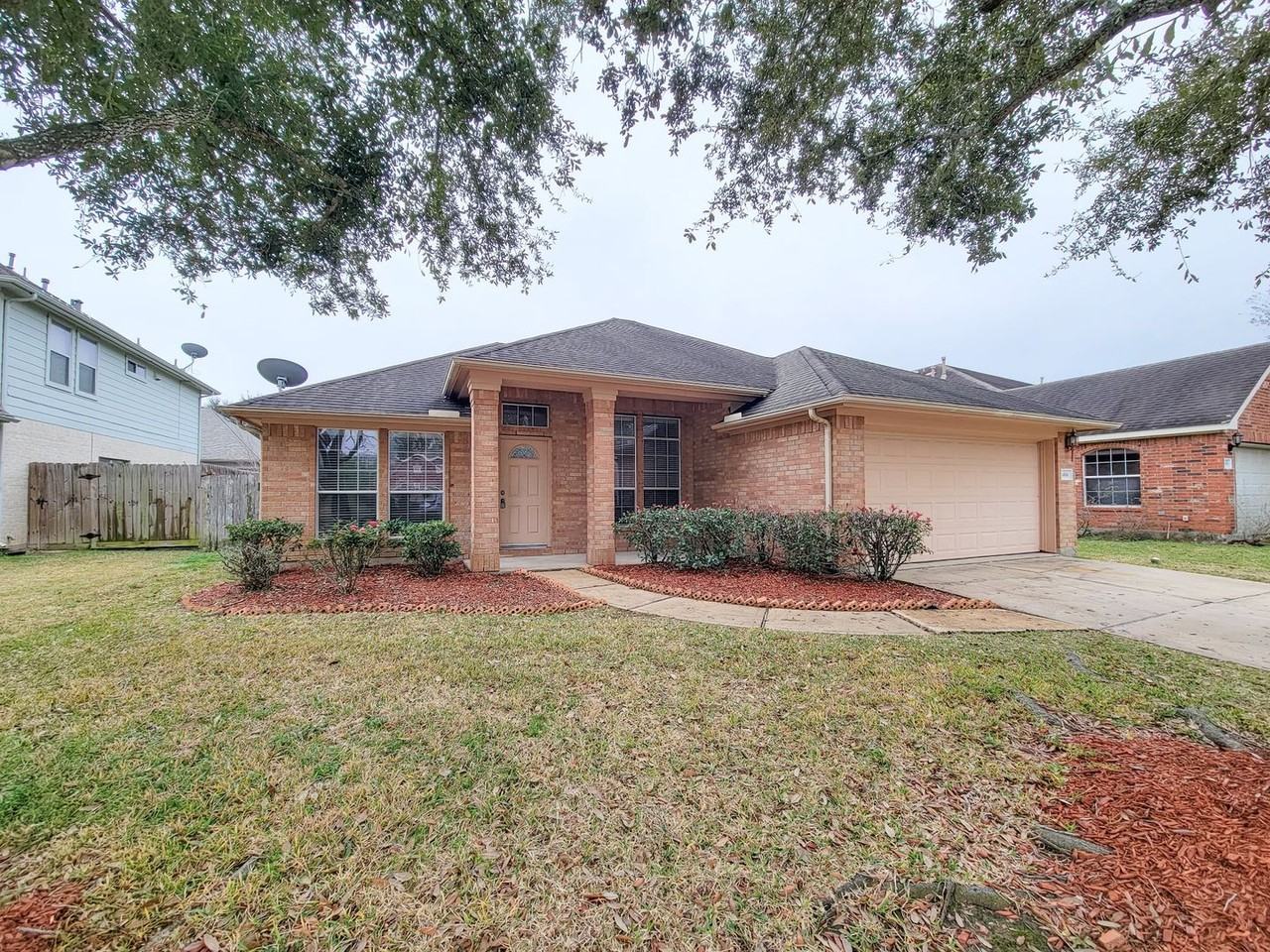 6806 Haley Ct - Photo 2 of 36