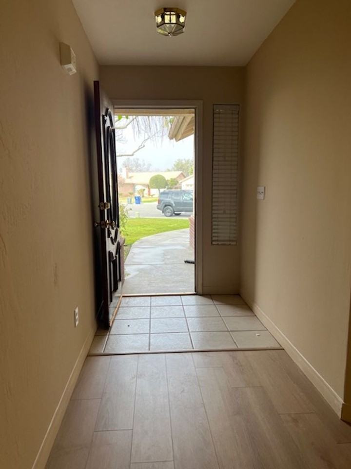 12105 Flat Iron Ct - Photo 2 of 8