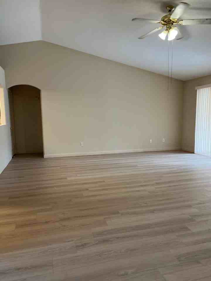 12105 Flat Iron Ct - Photo 3 of 8