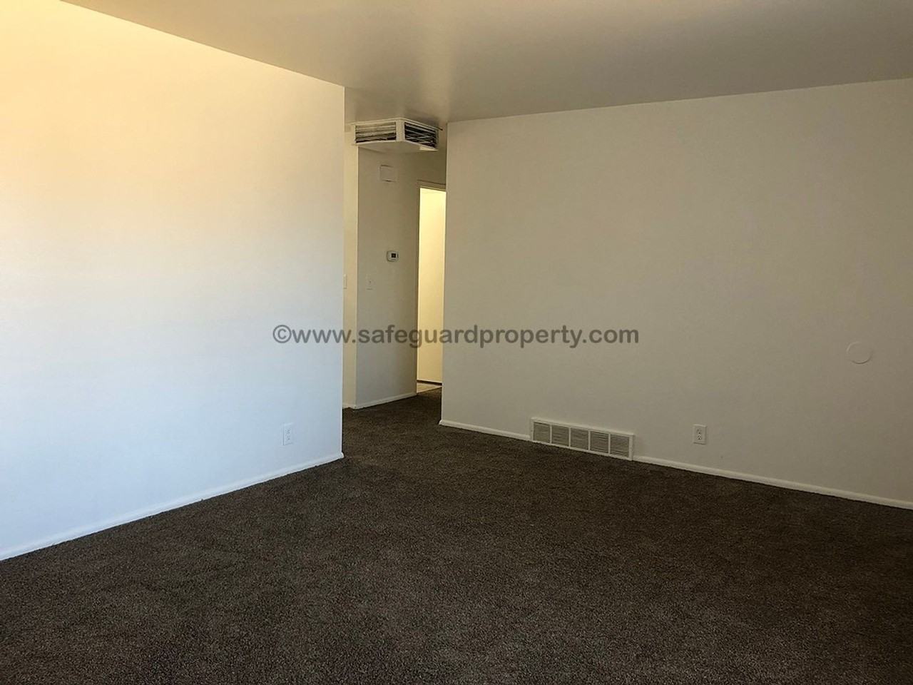 5204 S Kingswood Dr - Photo 3 of 13