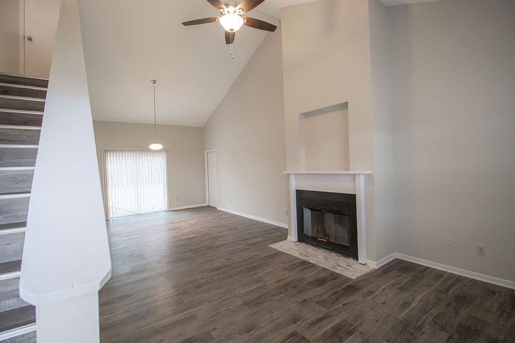 3512 Forum Blvd - Photo 3 of 37